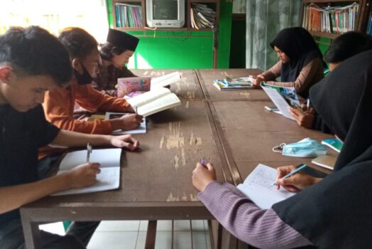 TBM JENDELA HATI PKBM HATI MULYA WUJUDKAN SDM YANG UNGGUL DAN TERAMPIL MELALAUI BERBAGAI PROGRAM